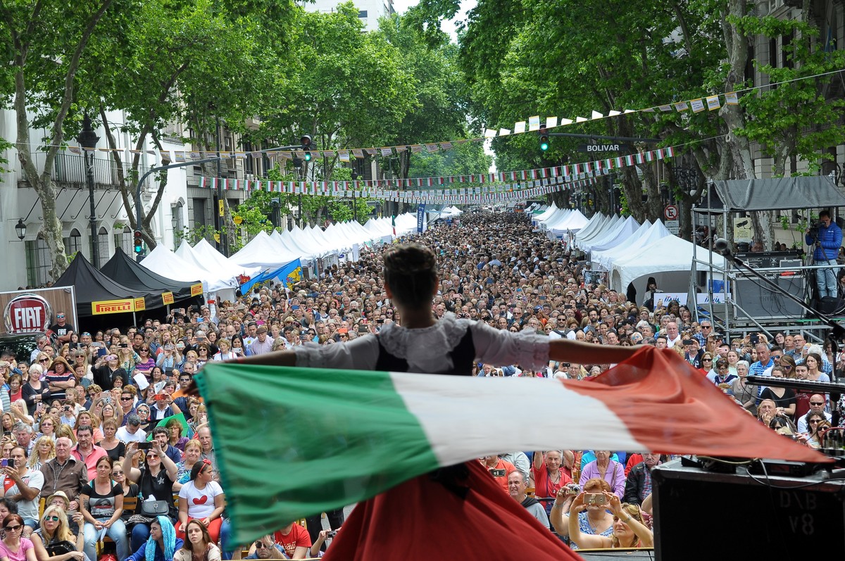 Buenos Aires celebra Italia. Evento anual que ofrece música, cultura, gastronomía y tradiciones italianas
