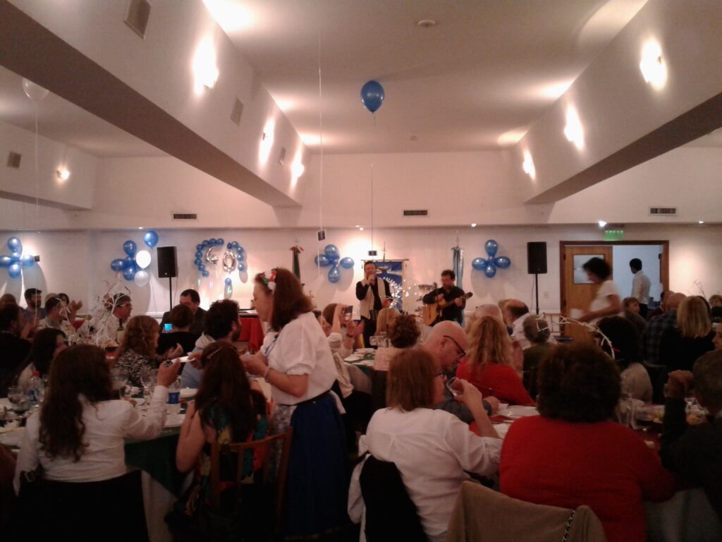 Fiesta italiana con la presentación del dúo Gringotán   
